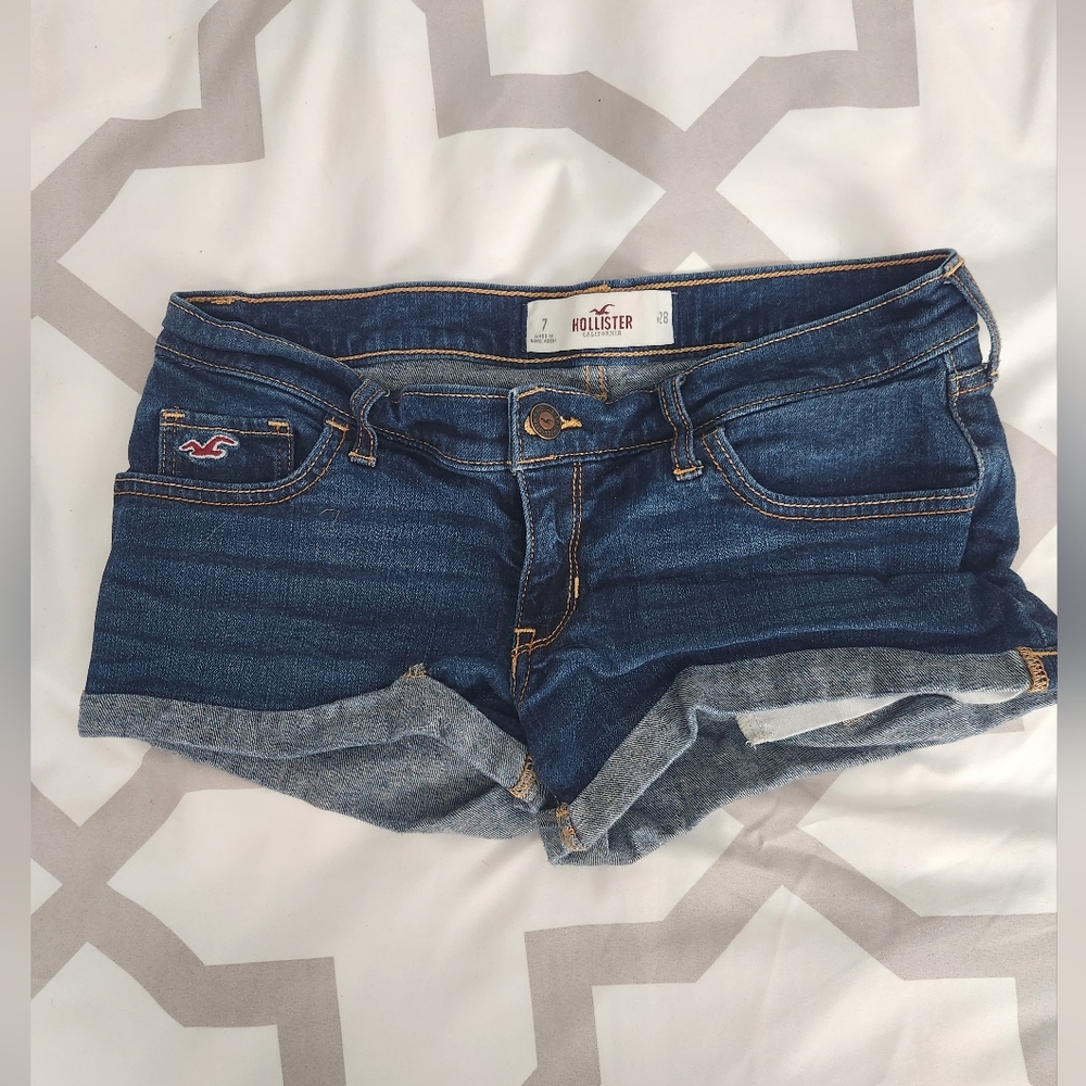 Hollister Jean Shorts (Size 7)